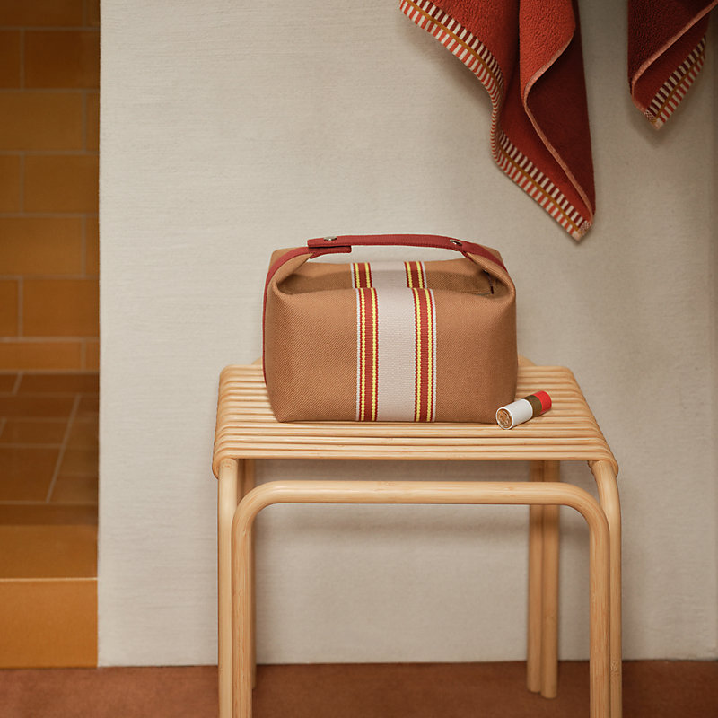 ポーチ 《ブリッド・ア・ブラック・セリエ》 GM | Hermès - エルメス